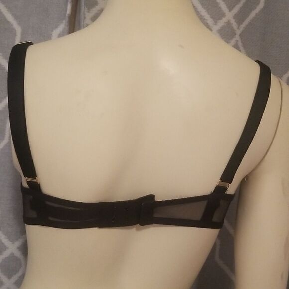 Victoria’s Secret Bra lot 32B - Picture 4 of 8